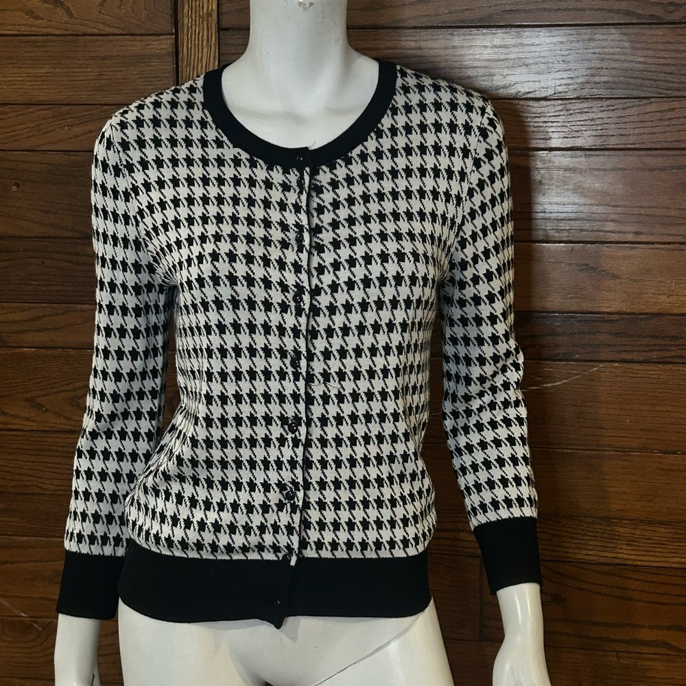 Cable & Gauge Black and White Cardigan Sweater